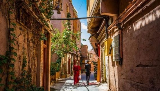 新疆旅拍寫真與維吾爾族服飾:從準備到成片的完整步驟