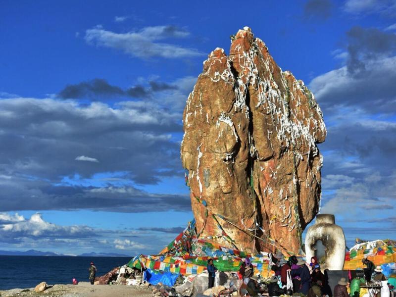 合掌石 - 當地標志性景觀