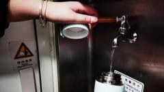 西藏火車上有熱水嗎？西藏火車飲用水指南