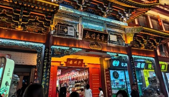 敦煌沙州夜市遊覽指南：位置交通、美食、購物、文化體驗與實用建議