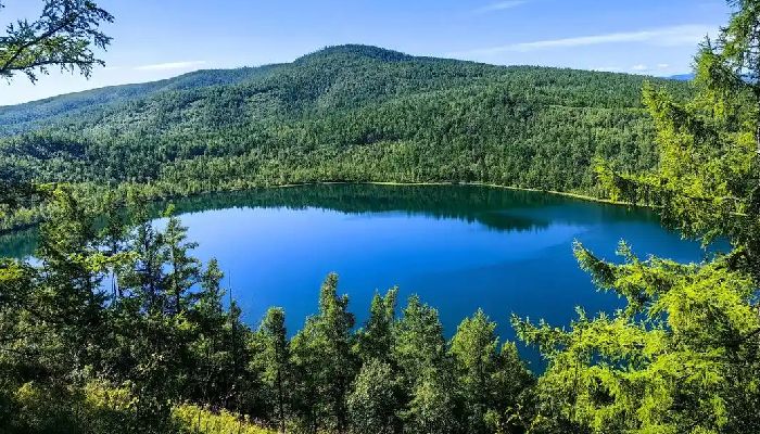阿爾山天池夏季