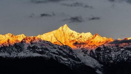梅裏雪山 日照金山