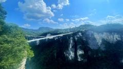 張家界住宿攻略:如何在武陵源、市區與天子山鎮之間做出最合適選擇?