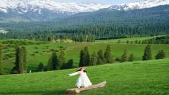 新疆伊犁恰西草原旅遊攻略：小眾秘境自駕、拍照與露營全指南