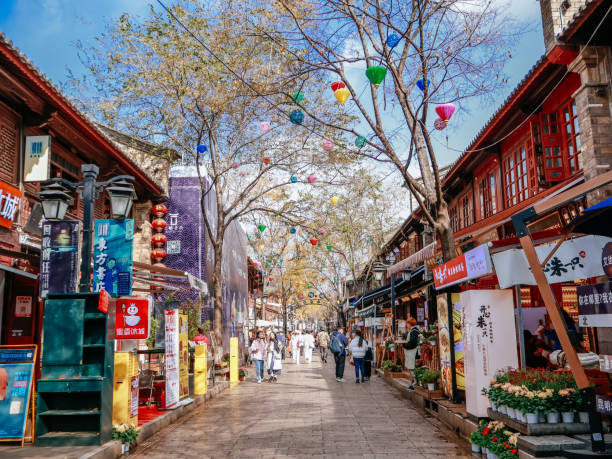 Tourists Visiting Kunming Old Town Walking Street Market, The Famous Tourist Pedestrian Street In Kunming,  Yunnan, China