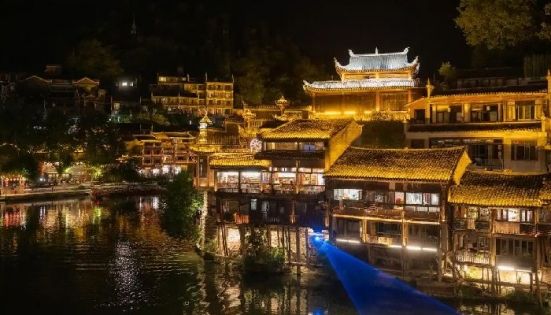 鳳凰古城沱江夜景
