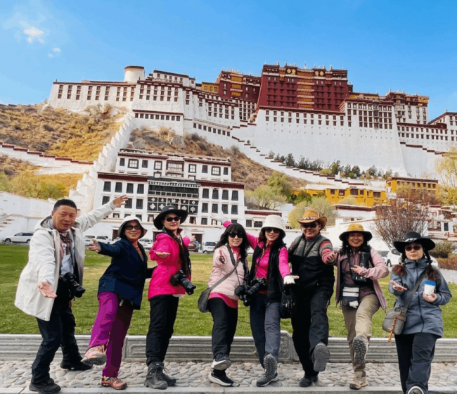 西藏10日深度游：从拉萨到珠峰，穿越北藏草原与圣湖纳木错