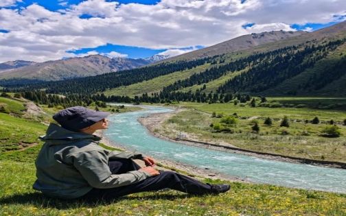 唐布拉百里画廊