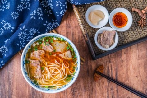 舌尖上的絲路驛站：甘肅蘭州四大必吃特色美食深度指南