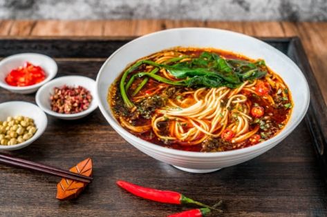沸騰的山城靈魂：重慶市區與周邊美食的深度文化溯源與味覺指南