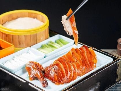 外酥裡嫩的北京烤鴨  