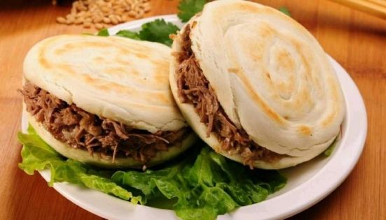 西安美食推薦：本地人常去的店鋪與必吃小吃清單