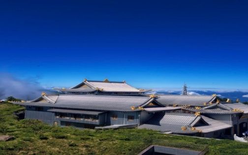 峨眉山