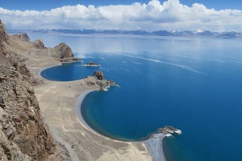 天宇之門與神湖之約：西藏聖像天門地理、歷史傳說與實戰參觀全指南