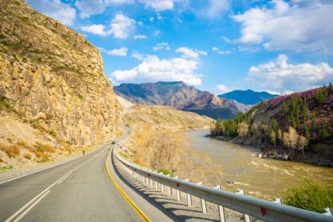 鋪設在雲端上的鋪路：219國道新藏線沿途停靠站點與極致美景全攻略