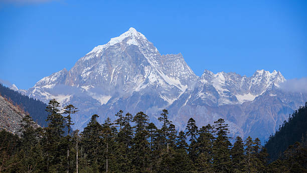 南迦巴瓦峰
